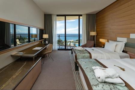   (  & | MRIYA RESORT&SPA)   Connect Sea View 4-