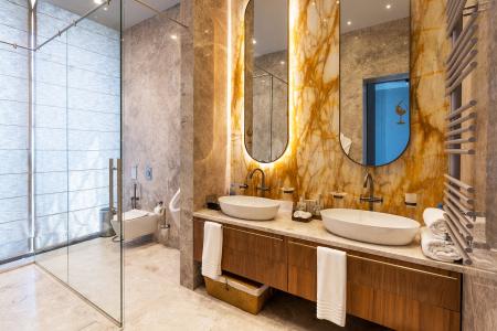    (  & | MRIYA RESORT&SPA)  wine  6-     