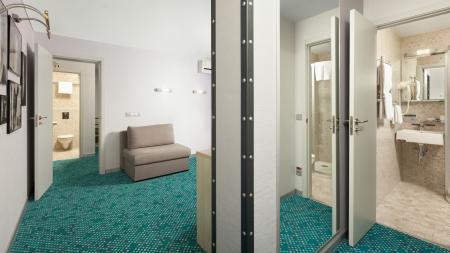  Green park Yalta-Intourist (  -)  4- 2-            Green Park