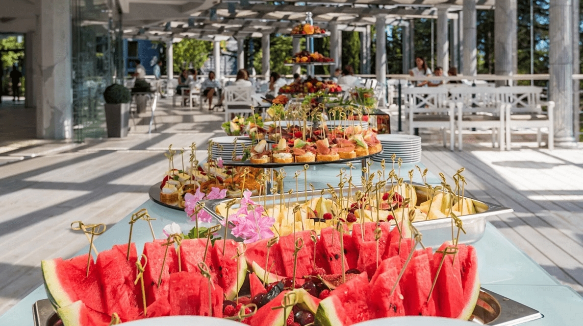  Green park Yalta-Intourist (  -) 20.    -