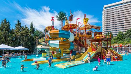  Green park Yalta-Intourist (  -) 28.   -