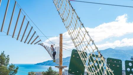  Green park Yalta-Intourist (  -) 45.  -