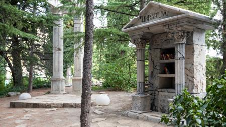  Green park Yalta-Intourist (  -) 92.   -