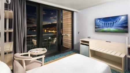  Green park Yalta-Intourist (  -) -   