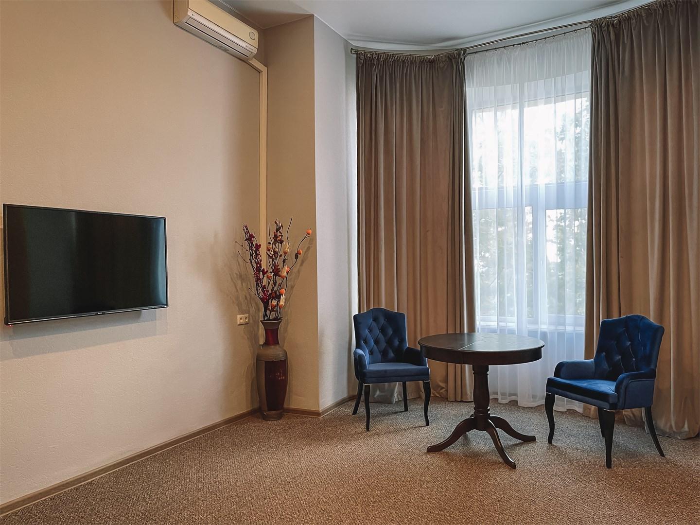 ����������� �������� Miras Hotel & Restaurant / ����� �����-���� 4-������� 2-���������