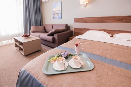  Blumarin /    2- (4,5,6 )