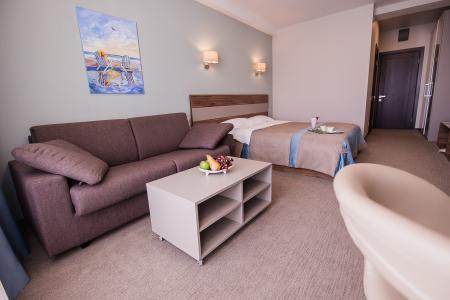  Blumarin /    2- (4,5,6 )