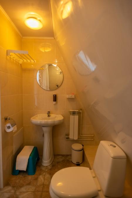  Hotel Villa Koronello ( )  2- 1-