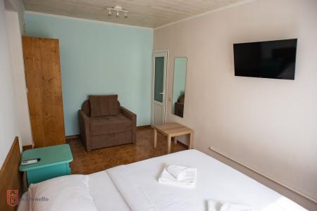  Hotel Villa Koronello ( )  2- 1-  .