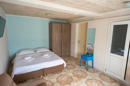  Hotel Villa Koronello ( )   2- 1-