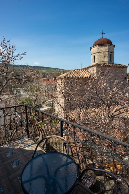  Hotel Villa Koronello ( )   2- 1-  