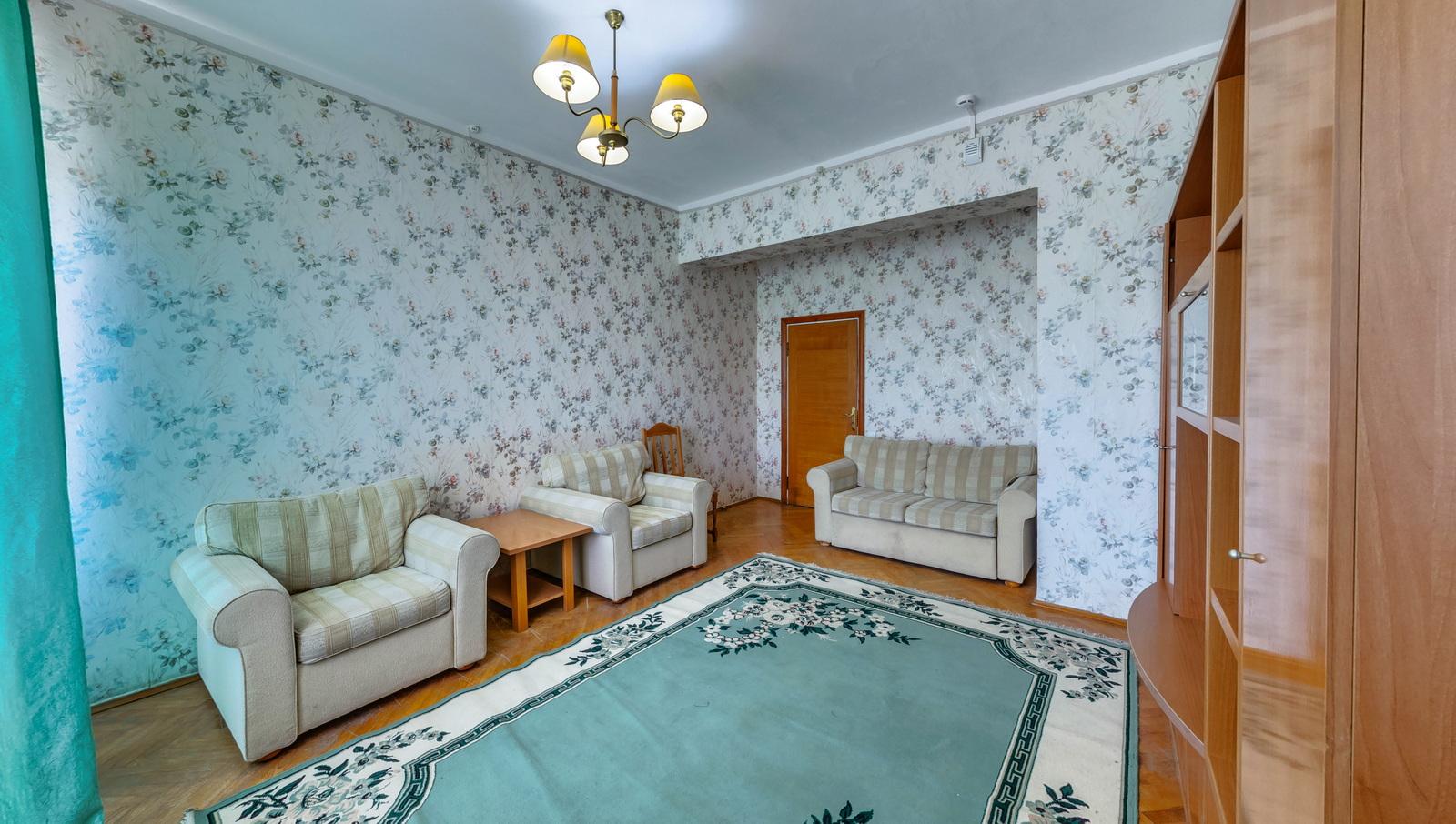 ��������� ������������ �������� 2 ��������� ����� � �������� � ������