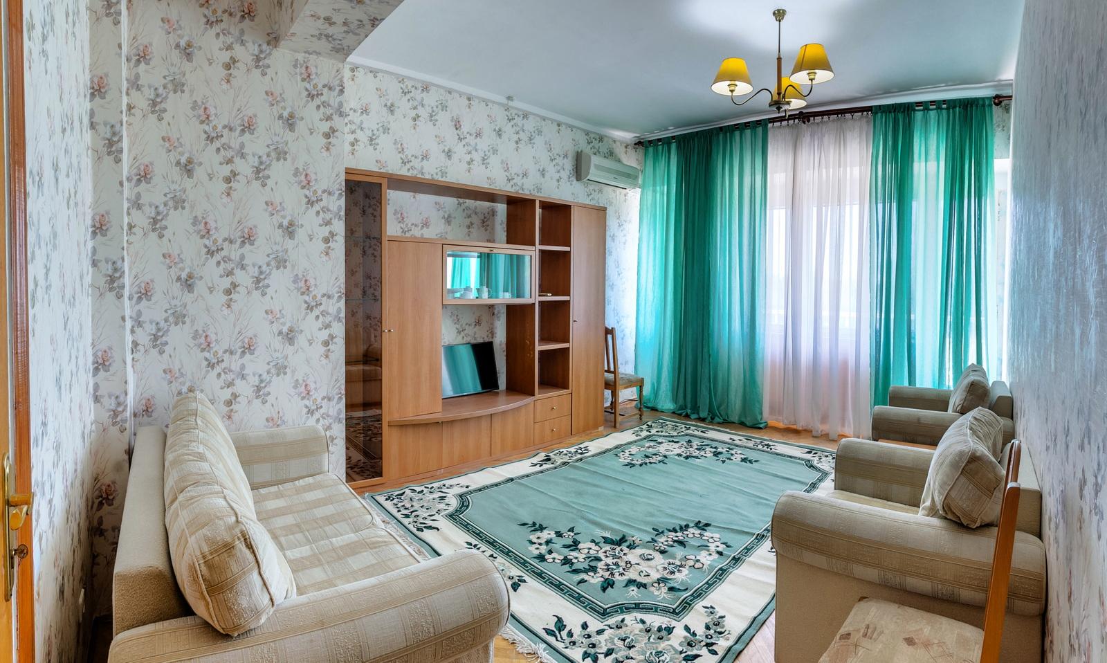 ��������� ������������ �������� 2 ��������� ����� � �������� � ������