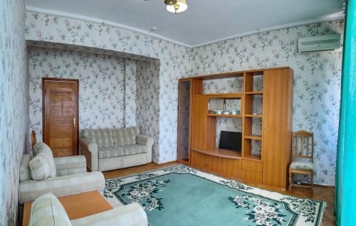 ��������� ������������ �������� 2 ��������� ����� � �������� � ������