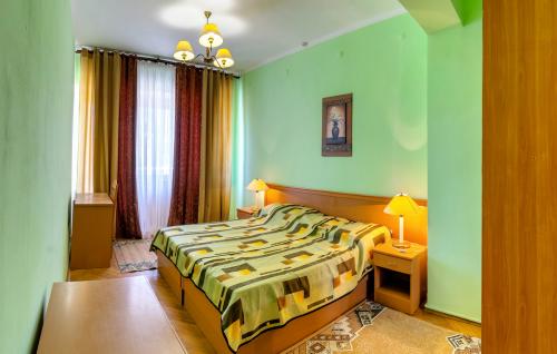 ��������� ������������ �������� 2 ��������� ����� � �������� � ������