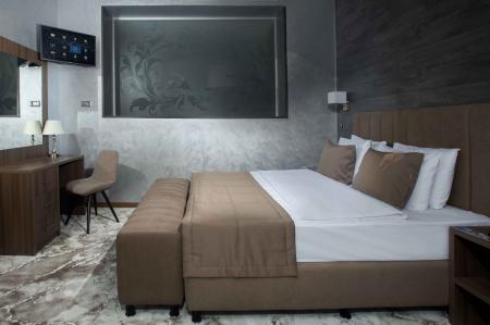  Tes-hotel Resort & SPA (-)  4- 3- 