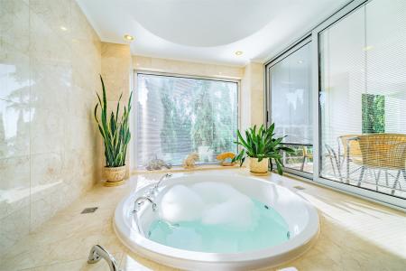  MORE SPA & RESORT  2- 1-   ( 3-   "")