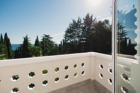  MORE SPA & RESORT  10- 5- ( 7)