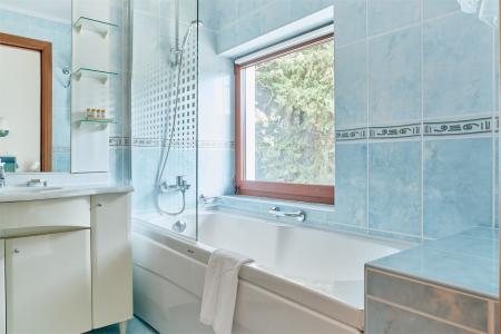  MORE SPA & RESORT  2- 2-  2-  ( 3,8,  )