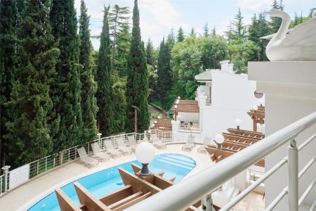  MORE SPA & RESORT  2- 2-  2-  ( 3,8,  )