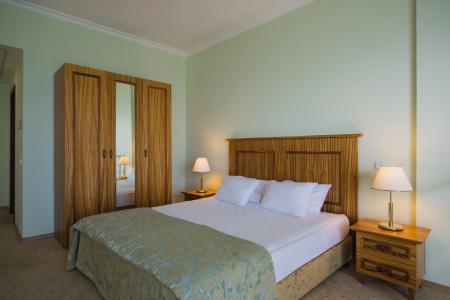  MORE SPA & RESORT   2- 2- ( 9,  )