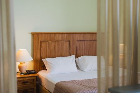  MORE SPA & RESORT - 2- 1- ( 6,9)