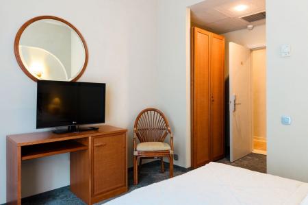  MORE SPA & RESORT   2- 1- ( 1,2,6)