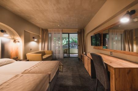  MORE SPA & RESORT   2- 1- ( 1,2,6)