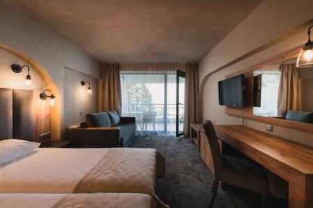  MORE SPA & RESORT  2- 1- ( 6)