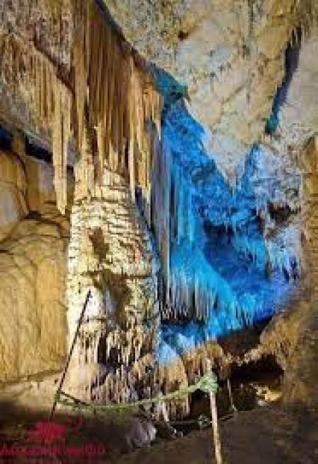 Зал пещеры Абрскила