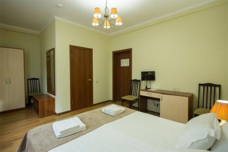 ����� Green Hosta / ���� ����� �������� �������� 2-� ��������� 