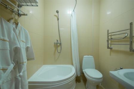 ����� Green Hosta / ���� ����� �������� �������� 2-� ��������� 