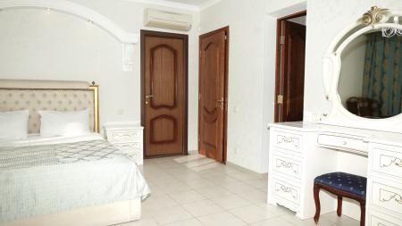  Villa Bonne Maison with Garden (  )  4- 2-