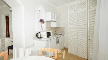  Villa Bonne Maison with Garden (  )  4- 2-