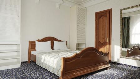  Villa Bonne Maison with Garden (  )  4- 2-