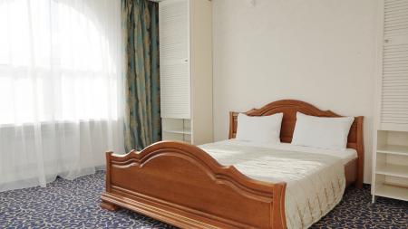  Villa Bonne Maison with Garden (  )  4- 2-