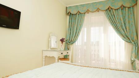  Villa Bonne Maison with Garden (  )  2- 1-