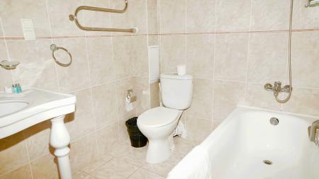  Villa Bonne Maison with Garden (  )  4- 2-