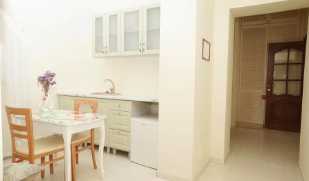  Villa Bonne Maison with Garden (  )  2- 1-