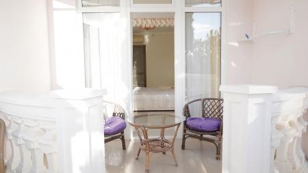  Villa Bonne Maison with Garden (  )  2- 1-  